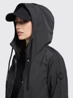 Khujo Übergangsmäntel Übergangsmantel Games2 Frauen Schwarz -Khujo 474f77a915fff0fe4a4215c9ae2bb85a