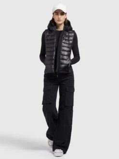 Khujo Westen Weste Fabia Frauen Schwarz -Khujo 97a13676eec2b38eb97c5853a45c4ec5