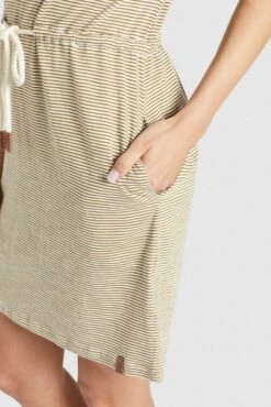 Khujo Jerseykleider Kleid ANNEMARIE Frauen Beige / Weiß 19 Khujo Jerseykleider Kleid ANNEMARIE Frauen Beige / Weiß -Khujo efed9fd7f1a610415f362bd5561969e9